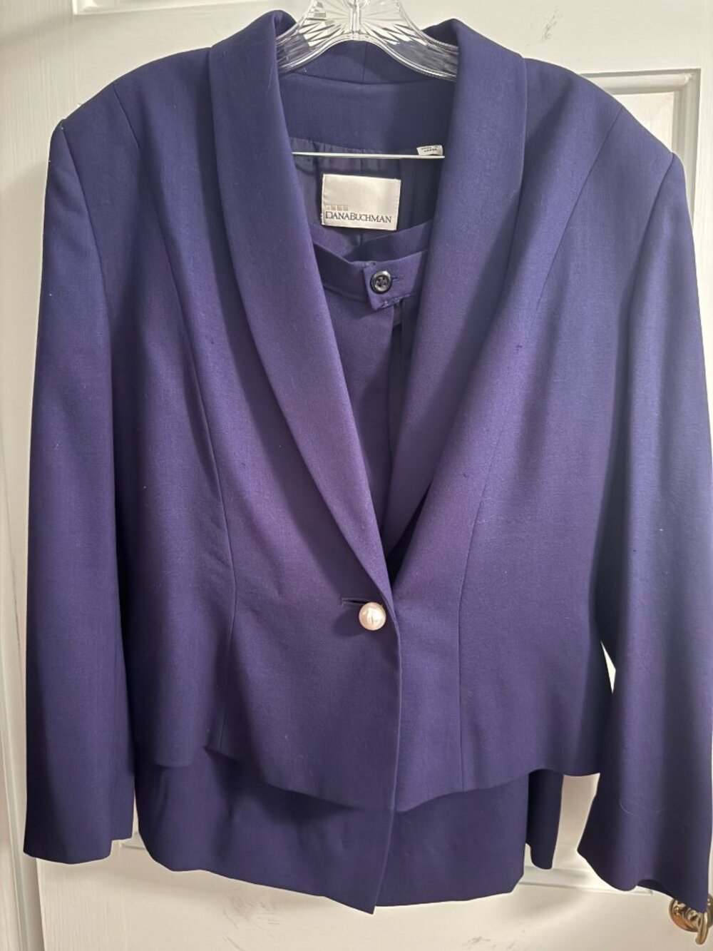 Vintage Elegant Dana Buchman 100% Wool Purple 3 Piece Suit with Pearl Button
